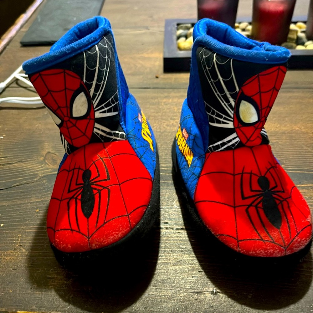 Kids Spider-Man shoes